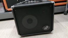 ベースアンプ|PHIL JOHNS BASS