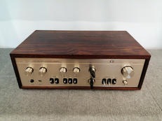 プリメインアンプ|LUXMAN
