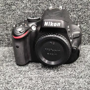 デジタル一眼レフボディ|NIKON