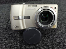 デジタルカメラ|PANASONIC