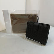 イントレチャート　黒　二つ折り|BOTTEGA VENETA