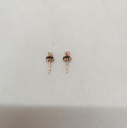 石付きピアス 白|K18