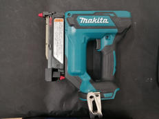 充電式タッカー|MAKITA