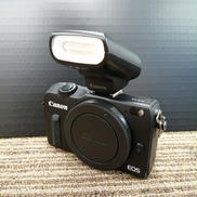 ミラーレス一眼カメラ|CANON