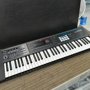 シンセサイザー|ROLAND