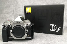 デジタル一眼レフ|NIKON