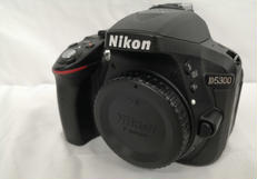 一眼レフカメラ ボディ|NIKON