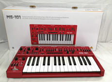 シンセサイザー|BEHRINGER