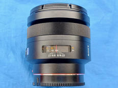 標準・中望遠単焦点レンズ|SONY