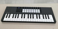 MIDIキーボード|NOVATION