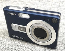 デジタルカメラ|CASIO
