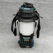 充電式ランタン付きラジオ|MAKITA