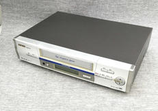 VHSビデオデッキ|HITACHI