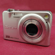 デジタルカメラ|CASIO