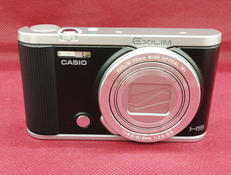 コンパクトデジタルカメラ|CASIO