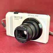 デジタルカメラ|CASIO