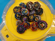 ベイブレードバーストシリーズ|TAKARA TOMY