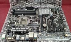 マザーボード|ASUS