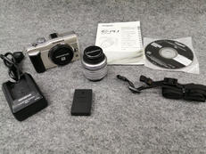 ミラーレス一眼|OLYMPUS