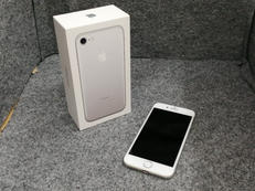 iPhone7 256GB docomo端末 美品　完動品 iPhone7 256GB ブラック MNCQ2J/A docomo版SIMフリー 美品