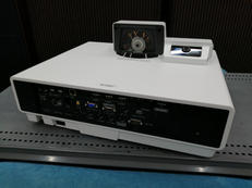 LCDプロジェクター|EPSON