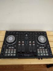 DJコントローラー|TRAKTOR