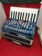 アコーディオン|TOMBO