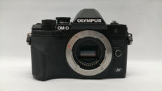 ミラーレス一眼|OLYMPUS
