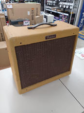 ギターアンプ|FENDER