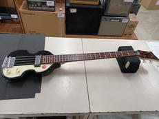 ベース|HOFNER