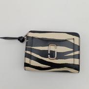 ゼブラ柄二つ折り財布|MARC JACOBS
