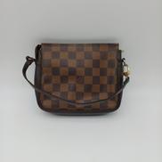 トゥルースメイクアップハンドポーチ|LOUIS　VUITTON