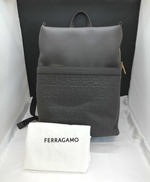 ガンチーニモノグラムレザーリュック|FERRAGAMO