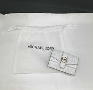 三つ折り財布|MICHAEL KORS