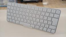 MAGIC KEYBOARD|APPLE