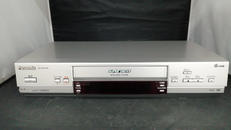 VHSビデオデッキ|PANASONIC