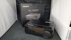 プロジェクター|YABER
