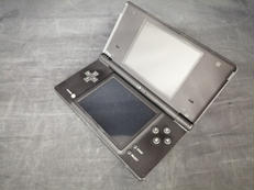 DSi 美品 Yahoo!オークション -DSi(ニンテンドーDS本体)の落札相場・落札価格
