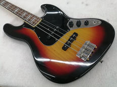 エレキベース|FENDER