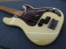 エレキベース|FENDER