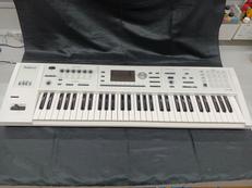 ローランドのシンセサイザースピーカーなしジャンク品 ローランド シンセサイザー 76鍵 Roland Synthesizer JUNO-D7