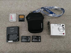 コンパクトデジタルカメラ|FUJIFILM