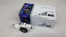 ミラーレス一眼　ダブルズームキット|OLYMPUS