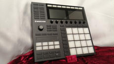 MIDIコントローラー|NATIVE INSTRUMENTS