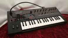 シンセサイザー|ROLAND