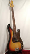 エレキベース|FENDER