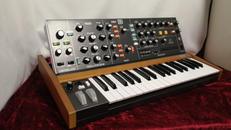 シンセサイザー|BEHRINGER