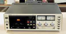 カセットデッキ|TEAC