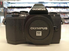 ミラーレス一眼|OLYMPUS