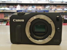 ミラーレス一眼|CANON